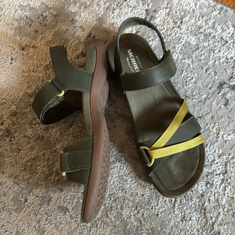 Merrell sandals - Picture 2 of 4